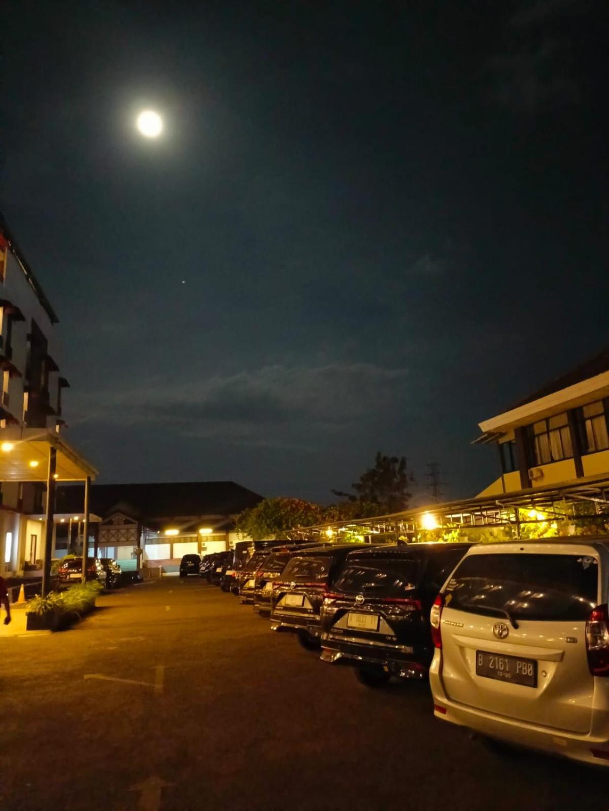 Meotel Purwokerto Εξωτερικό φωτογραφία