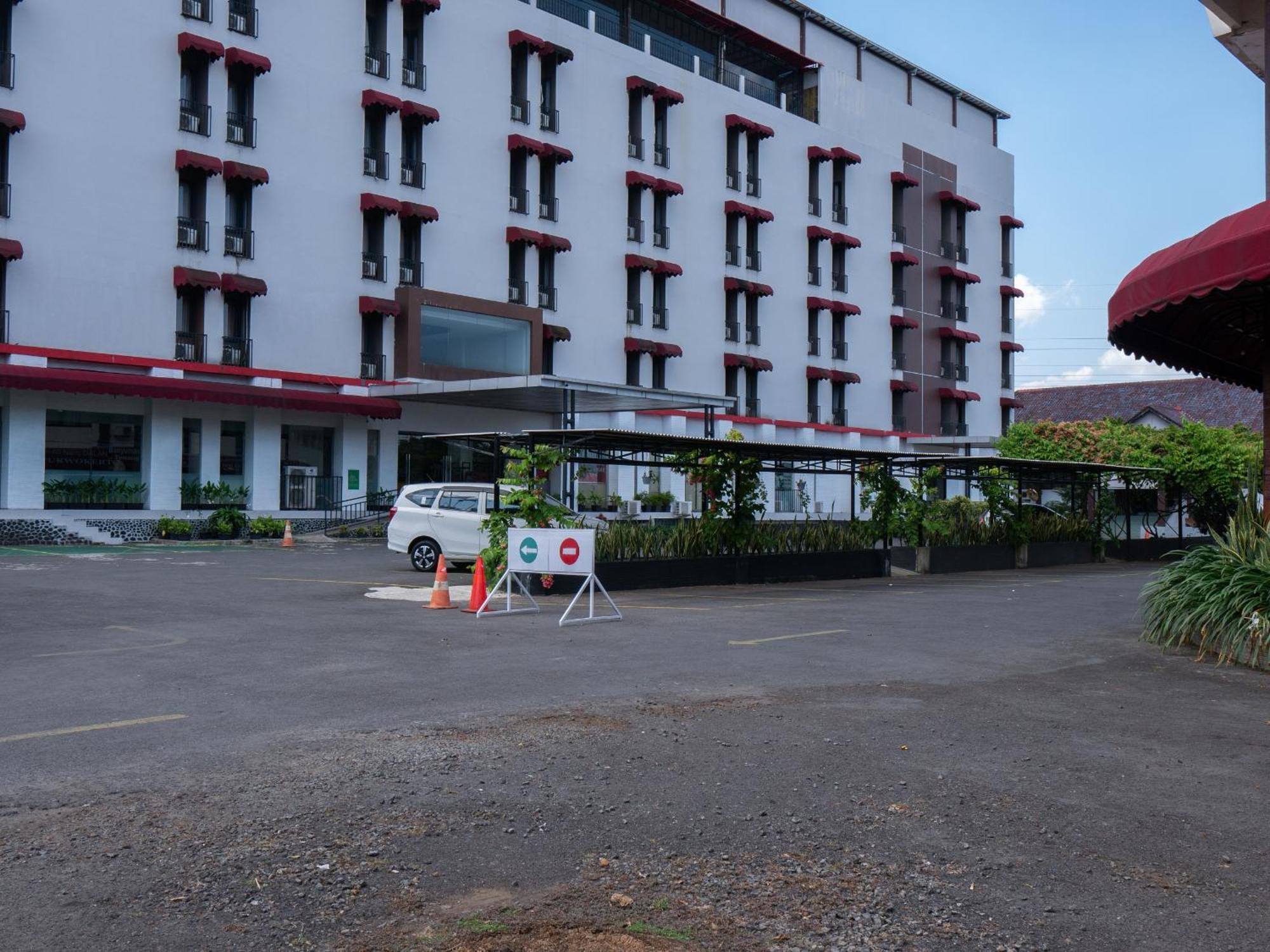 Meotel Purwokerto Εξωτερικό φωτογραφία